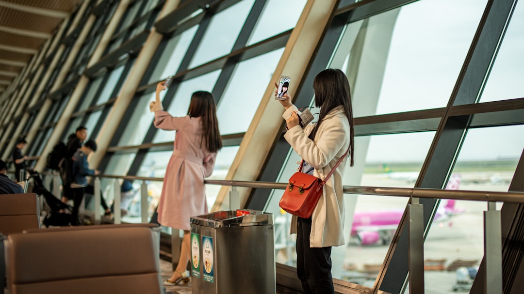 Applications de voyage indispensables en 2026 pour partir serein