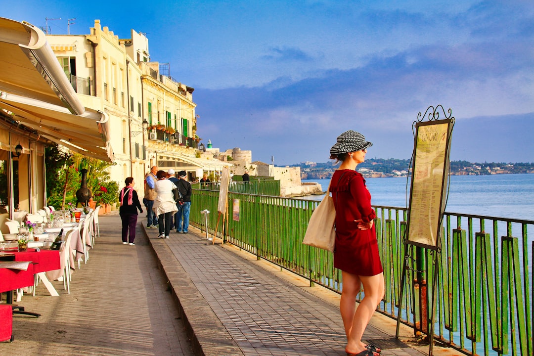 Come battere il jet lag: rimedi scientifici per tornare in forma (2026)