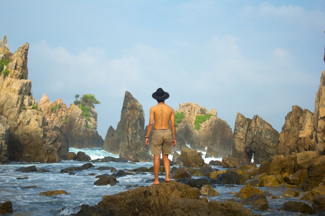 Scegli il miglior mondo vacanza di The Sims 4 per il tuo stile di viaggio